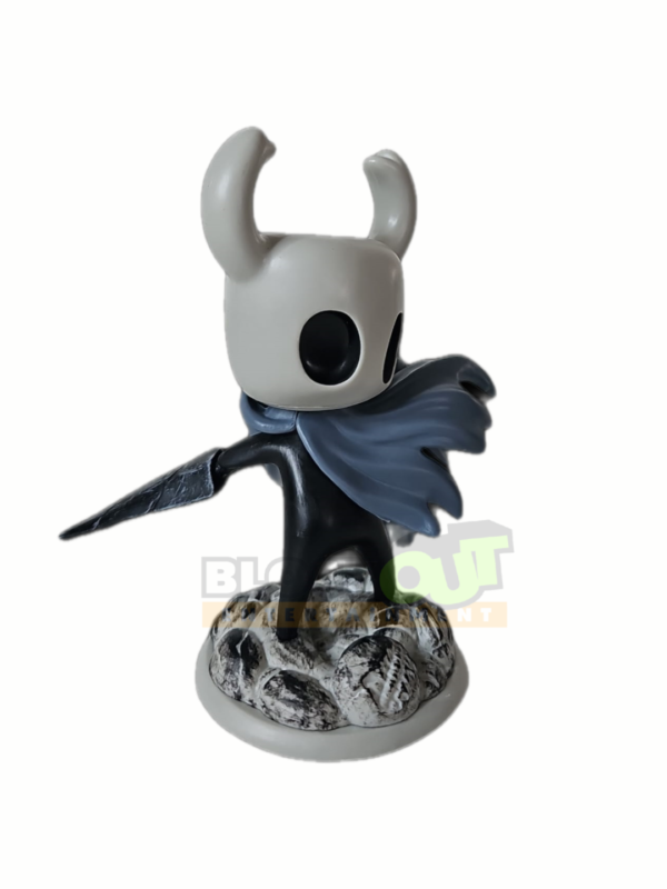 HOLLOW KNIGHT FIGURA 15 CM CON BASE CAJA